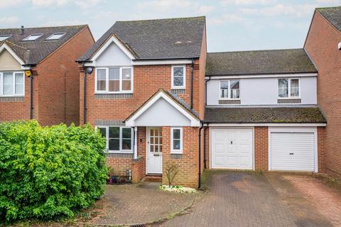 Orient Close, Hertfordshire AL1