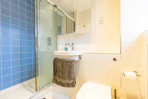 27 Orient Close, St Albans, AL1 1AJ