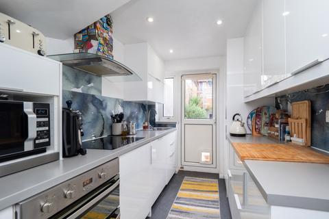 38 Huntingdon Gardens, Worcester Park, KT4 8TF
