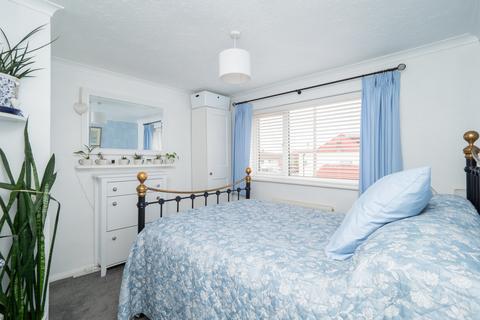 38 Huntingdon Gardens, Worcester Park, KT4 8TF