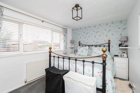 38 Huntingdon Gardens, Worcester Park, KT4 8TF