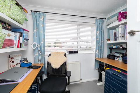38 Huntingdon Gardens, Worcester Park, KT4 8TF