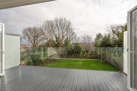 7 bedroom detached house for sale, Vineyard Hill Road, London SW19