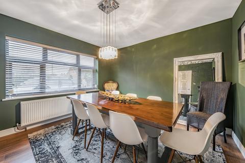 13 Rosemount, Harlow, CM19 4HS
