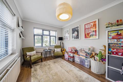 13 Rosemount, Harlow, CM19 4HS