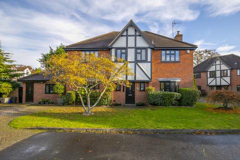 5 bedroom detached house for sale, Northfield, Essex IG10