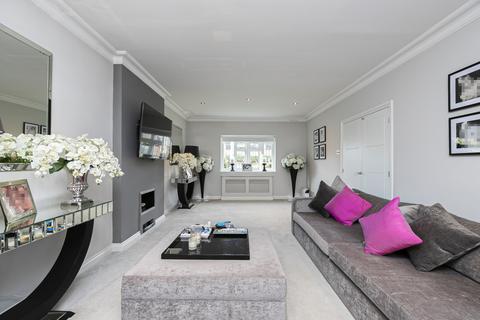 1 Northfield, Loughton, IG10 4ED