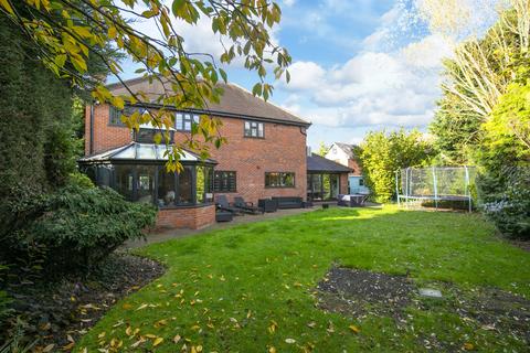1 Northfield, Loughton, IG10 4ED