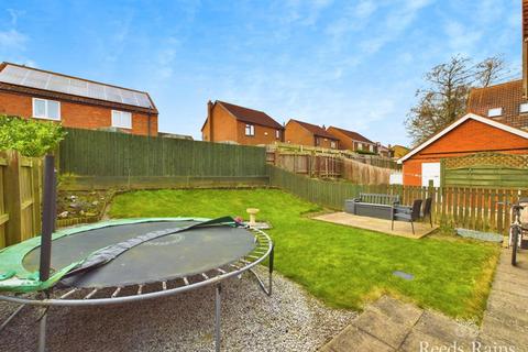 3 bedroom semi-detached house for sale, Cooks Gardens, Hull HU12