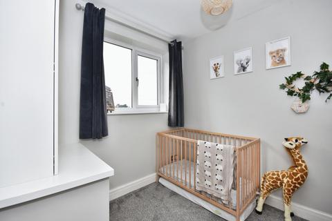 6 Arnold Road, Hyde, SK14 5LH