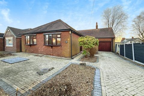 4 bedroom bungalow to rent, Wynne Grove, Manchester M34