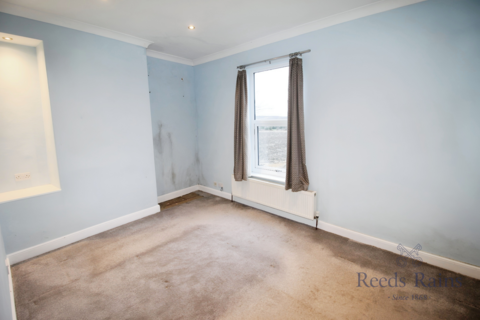 2 bedroom end of terrace house for sale, The Mount, Leeds LS26