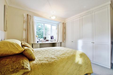 2 bedroom apartment for sale, Woodacres Court, Wilmslow SK9