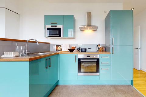 2 bedroom apartment to rent, Apt 20, Q One Residence, Wade Lane LS2
