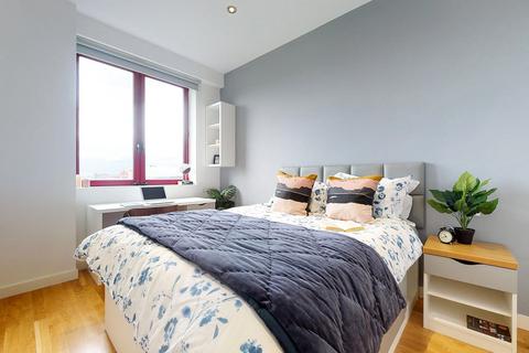 2 bedroom apartment to rent, Apt 20, Q One Residence, Wade Lane LS2