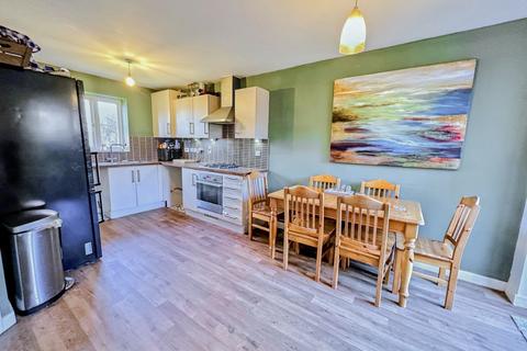 3 bedroom end of terrace house for sale, Hidcote Way, Daventry, NN11 8AE