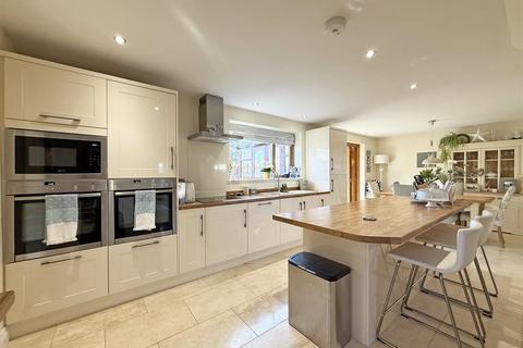 4 bedroom detached house for sale, Weston Lullingfields, Shrewsbury