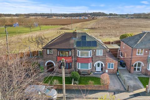 3 The Mount, Edenthorpe, Doncaster, DN3 2JL