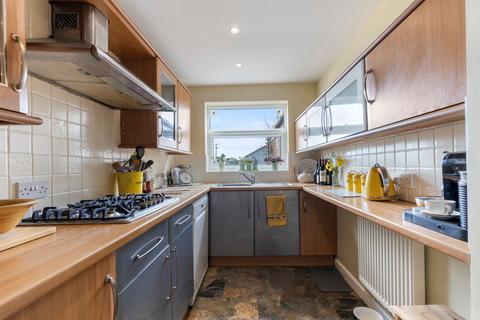 3 The Mount, Edenthorpe, Doncaster, DN3 2JL
