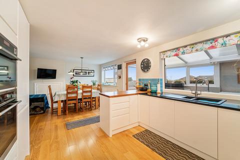 59 Bleadon Hill, Weston-super-mare, BS24 9JW