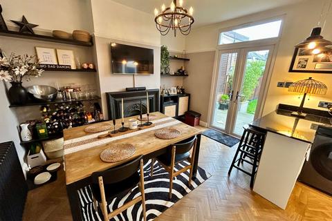 21 Milton Avenue, Gravesend, DA12 1QL