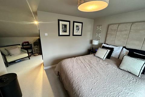 21 Milton Avenue, Gravesend, DA12 1QL