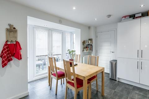37 Clippens Drive, Edinburgh, EH17 8TU