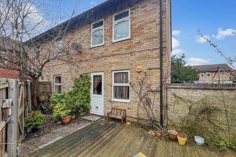 11 Crawford Close, Cambridge, CB4 2US