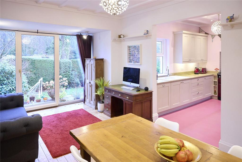 Kitchen Living Area