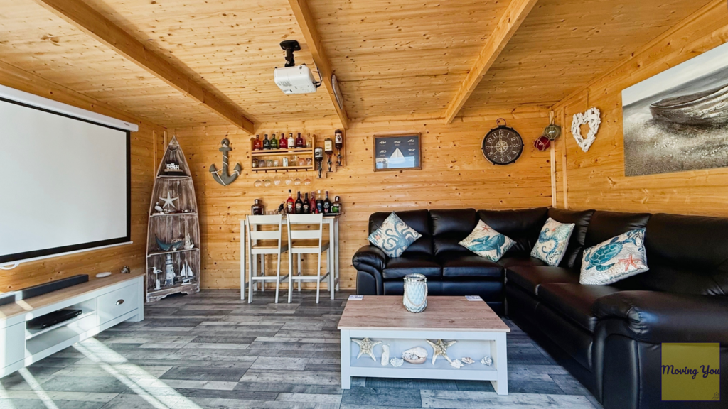 Garden room/ bar