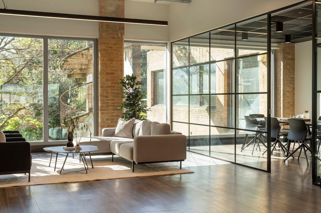 Soft Seating / Meeting Room