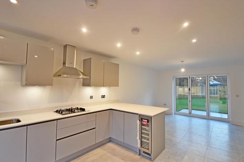 4 bedroom detached house for sale, Yapton, BN18