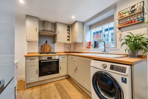 2 bedroom end of terrace house for sale, Petworth Road, Haslemere, Surrey, GU27