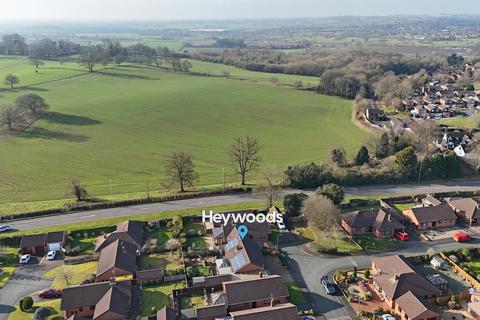 11 Beechfield Drive, Stafford, ST17 0YH