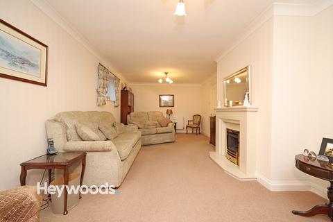11 Beechfield Drive, Stafford, ST17 0YH