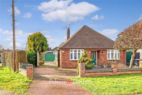 3 bedroom bungalow for sale, Moran Avenue, Essex CM1