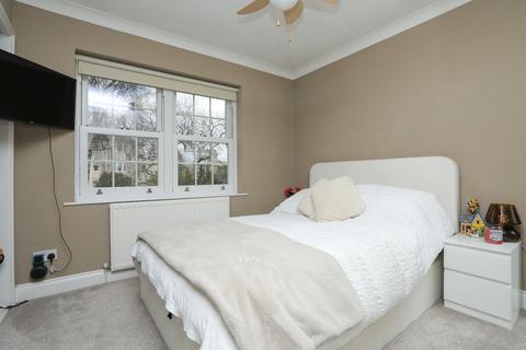 13 Blake Close, Walmer, Deal, CT14 7UB