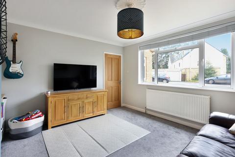 10 Peel Close, Charlton Kings, Cheltenham, GL53 8QH