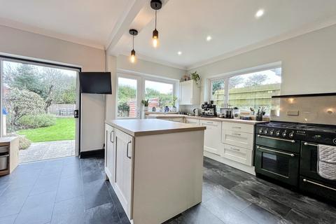 3 bedroom detached house for sale, Southbourne