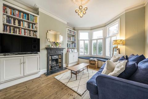 2 bedroom maisonette for sale, Burnbury Road, London SW12