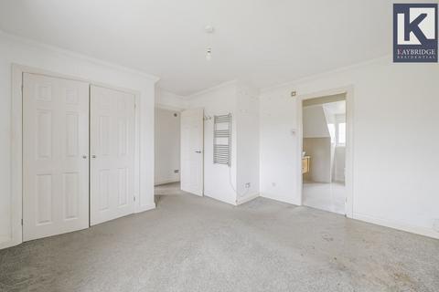 3 Woodland Walk, Epsom, KT19 9FH