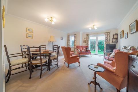 2 bedroom apartment for sale, Greenfields, Middleton-on-Sea