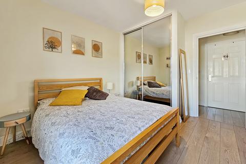 63 Gladeside, Chesterton, Cambridge, CB4 1EL