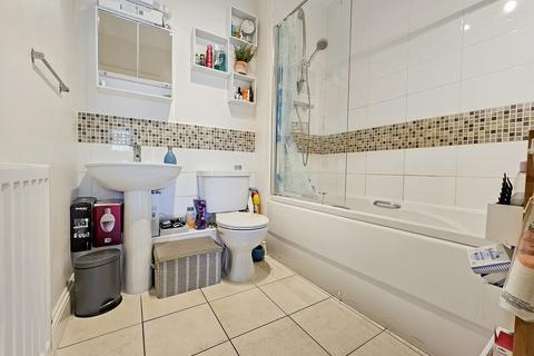 63 Gladeside, Chesterton, Cambridge, CB4 1EL