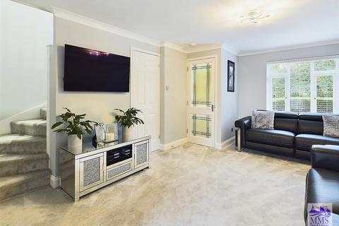 3 bedroom detached house for sale, Chequers Court, Strood