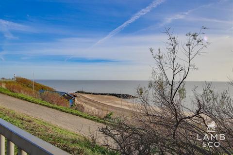 2 bedroom flat for sale, Lyndhurst Road, Clacton-On-Sea CO15