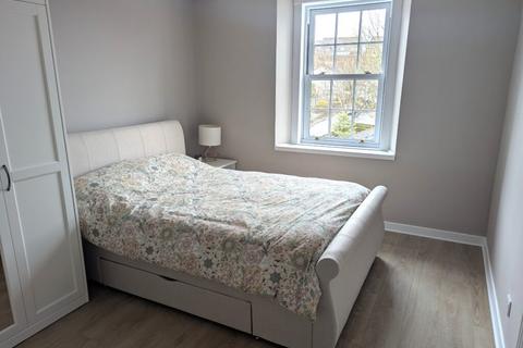 18d Kirkhill Road, Penicuik, EH26 8HZ