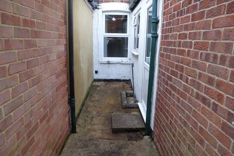 2 bedroom terraced house to rent, Cannon Street, Reading