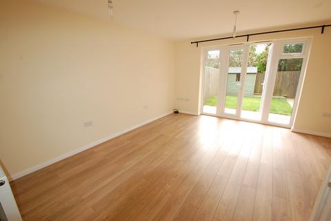 2 bedroom townhouse to rent, Suffolk Way , Church Gresley DE11