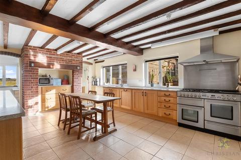 3 bedroom barn conversion for sale, Bretforton Road, Evesham WR11